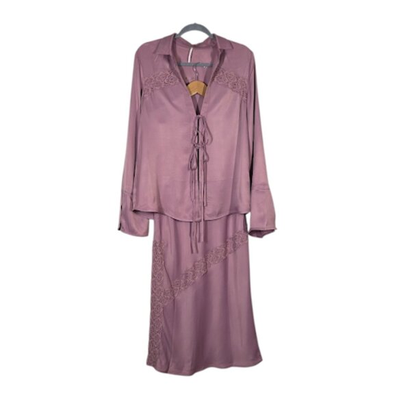 FREE PEOPLE  Lucia Two Piece Set Pink Satin Lace Bohemian Outfit Size Small NWOT - Picture 2 of 12